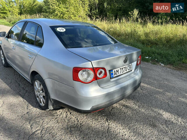 Серый Фольксваген Джетта, объемом двигателя 1.6 л и пробегом 227 тыс. км за 5950 $, фото 8 на Automoto.ua