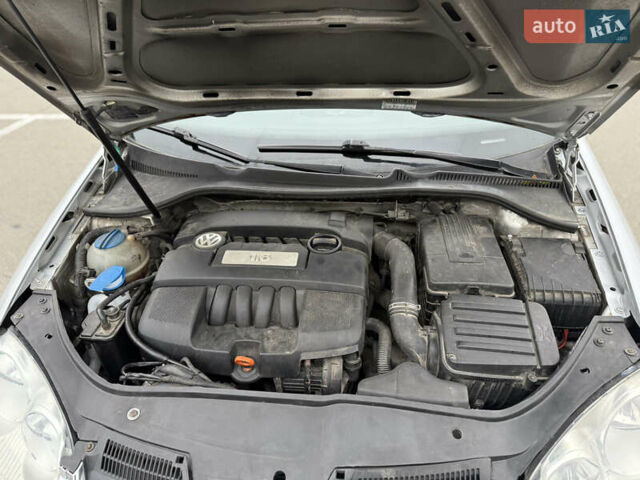 Фольксваген Джетта 2006 в Киеве на Automoto.ua Серый Фольксваген Джетта, объемом двигателя 1.6 л и пробегом 266 тыс. км за 4199 $, фото 6 на Automoto.ua