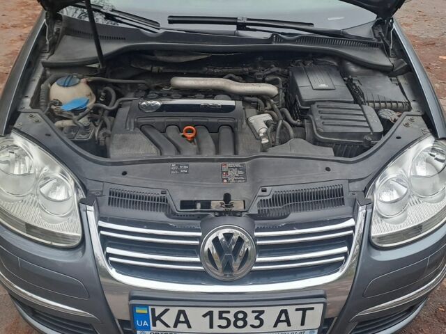Серый Фольксваген Джетта, объемом двигателя 2 л и пробегом 171 тыс. км за 7500 $, фото 4 на Automoto.ua