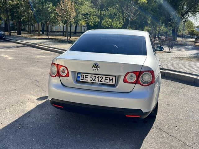 Серый Фольксваген Джетта, объемом двигателя 1.6 л и пробегом 188 тыс. км за 5100 $, фото 3 на Automoto.ua