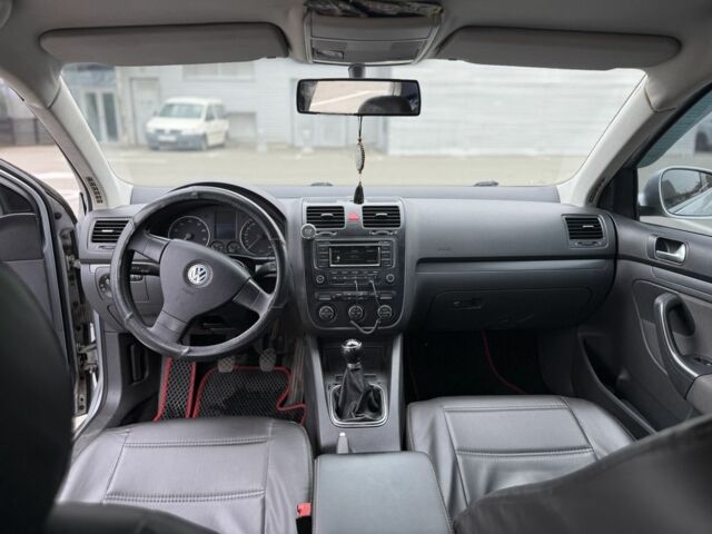 Серый Фольксваген Джетта, объемом двигателя 1.6 л и пробегом 266 тыс. км за 4199 $, фото 6 на Automoto.ua