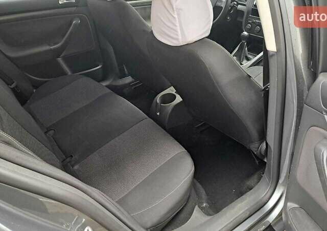 Серый Фольксваген Джетта, объемом двигателя 1.6 л и пробегом 199 тыс. км за 6700 $, фото 11 на Automoto.ua