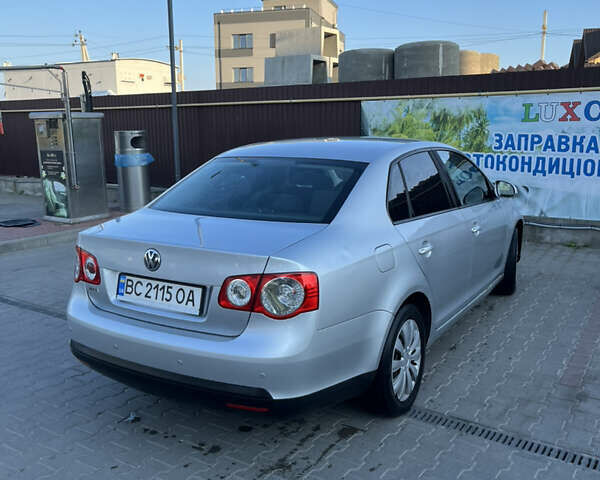 Серый Фольксваген Джетта, объемом двигателя 1.6 л и пробегом 290 тыс. км за 4700 $, фото 6 на Automoto.ua