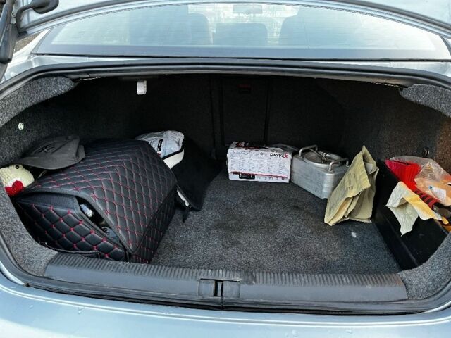 Сірий Фольксваген Джетта, об'ємом двигуна 1.6 л та пробігом 200 тис. км за 6000 $, фото 9 на Automoto.ua