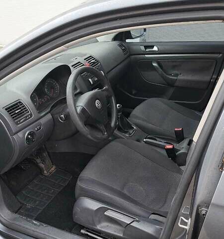 Серый Фольксваген Джетта, объемом двигателя 1.6 л и пробегом 199 тыс. км за 6700 $, фото 9 на Automoto.ua