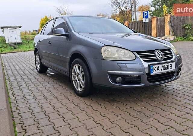 Серый Фольксваген Джетта, объемом двигателя 1.6 л и пробегом 199 тыс. км за 6700 $, фото 1 на Automoto.ua