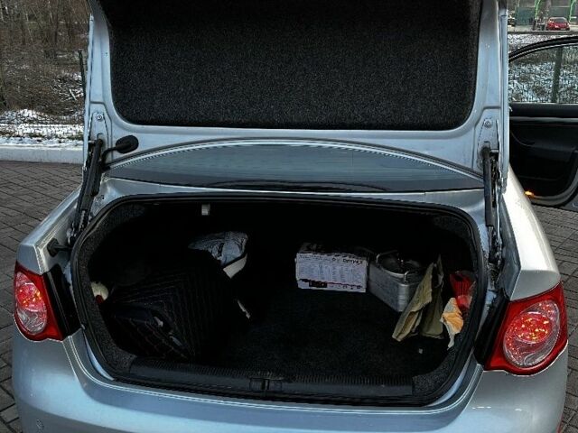 Сірий Фольксваген Джетта, об'ємом двигуна 1.6 л та пробігом 200 тис. км за 6000 $, фото 10 на Automoto.ua