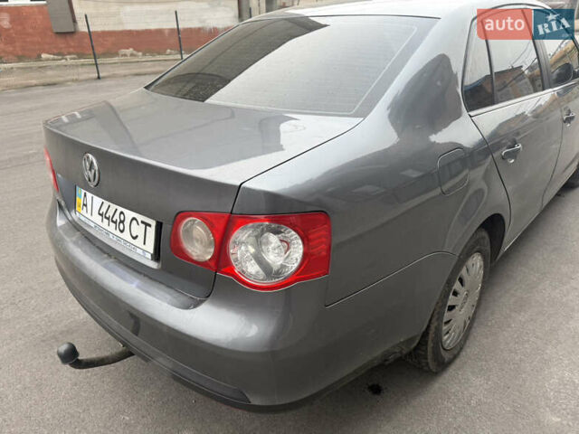 Сірий Фольксваген Джетта, об'ємом двигуна 1.6 л та пробігом 292 тис. км за 4700 $, фото 22 на Automoto.ua