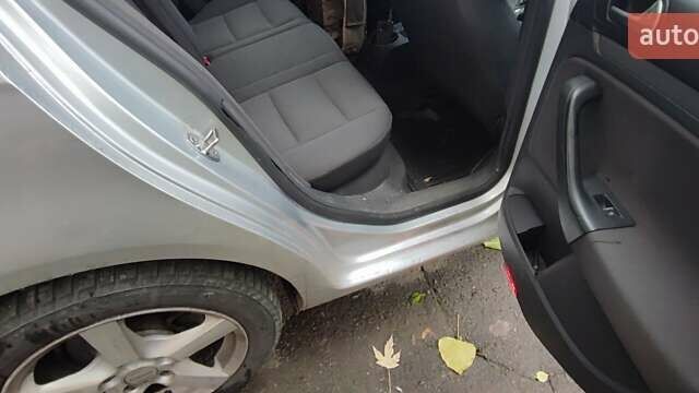 Серый Фольксваген Джетта, объемом двигателя 1.9 л и пробегом 405 тыс. км за 2650 $, фото 4 на Automoto.ua