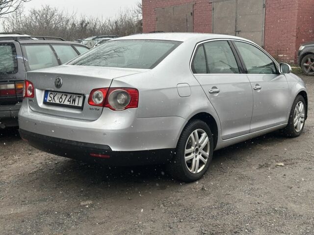 Серый Фольксваген Джетта, объемом двигателя 0 л и пробегом 321 тыс. км за 2800 $, фото 2 на Automoto.ua