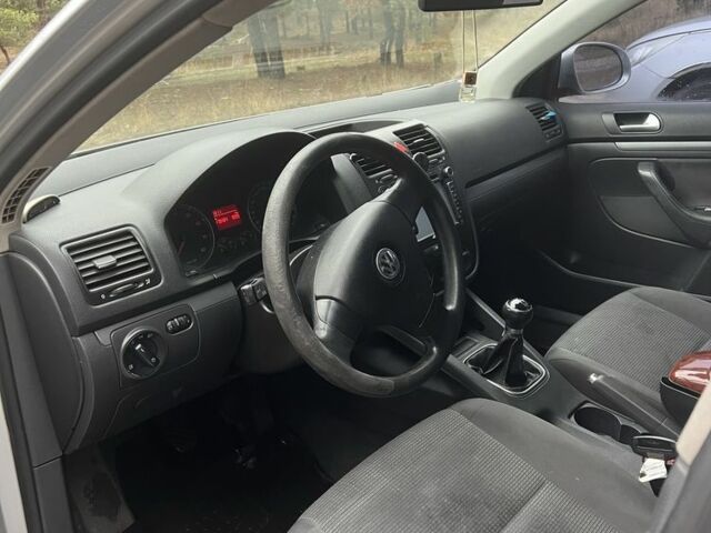 Сірий Фольксваген Джетта, об'ємом двигуна 1.6 л та пробігом 179 тис. км за 4000 $, фото 5 на Automoto.ua