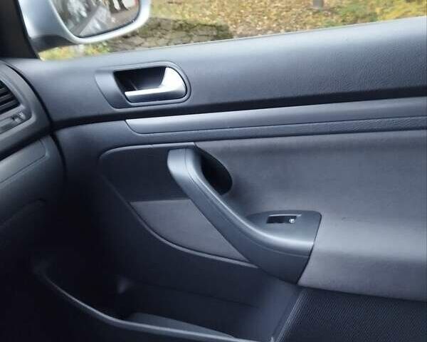 Серый Фольксваген Джетта, объемом двигателя 1.6 л и пробегом 184 тыс. км за 5899 $, фото 22 на Automoto.ua