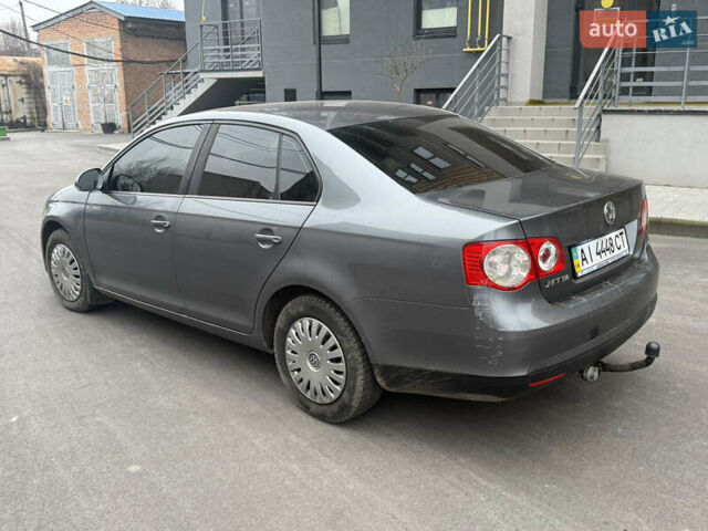Сірий Фольксваген Джетта, об'ємом двигуна 1.6 л та пробігом 292 тис. км за 4700 $, фото 11 на Automoto.ua