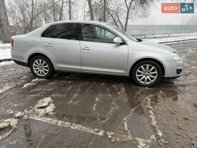Сірий Фольксваген Джетта, об'ємом двигуна 1.6 л та пробігом 256 тис. км за 7000 $, фото 12 на Automoto.ua