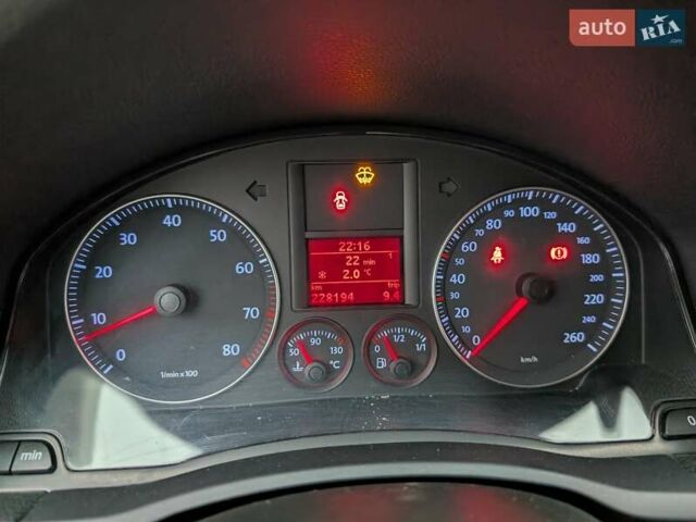 Серый Фольксваген Джетта, объемом двигателя 1.6 л и пробегом 228 тыс. км за 6450 $, фото 30 на Automoto.ua