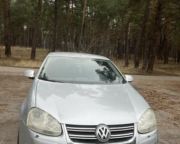 Сірий Фольксваген Джетта, об'ємом двигуна 1.6 л та пробігом 179 тис. км за 4000 $, фото 3 на Automoto.ua