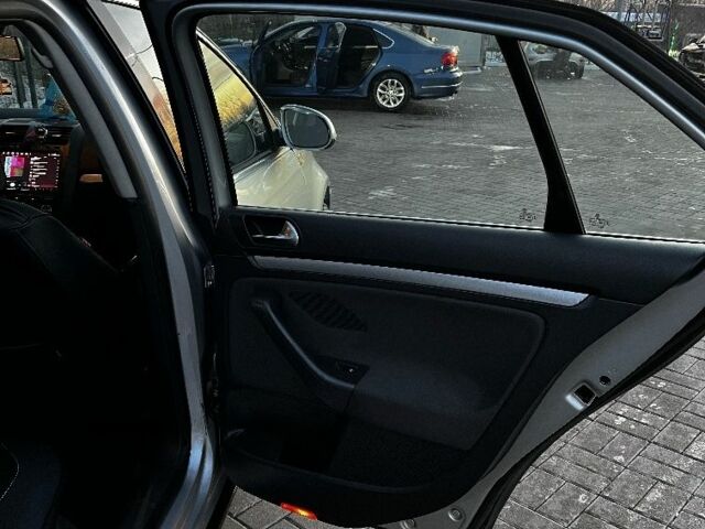 Сірий Фольксваген Джетта, об'ємом двигуна 1.6 л та пробігом 200 тис. км за 6000 $, фото 21 на Automoto.ua