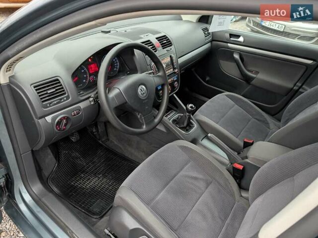 Серый Фольксваген Джетта, объемом двигателя 1.6 л и пробегом 228 тыс. км за 6450 $, фото 29 на Automoto.ua