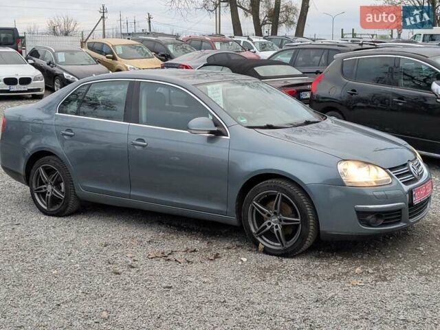 Серый Фольксваген Джетта, объемом двигателя 1.6 л и пробегом 228 тыс. км за 6450 $, фото 10 на Automoto.ua