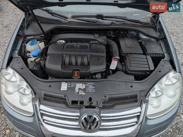 Серый Фольксваген Джетта, объемом двигателя 1.6 л и пробегом 228 тыс. км за 6450 $, фото 49 на Automoto.ua