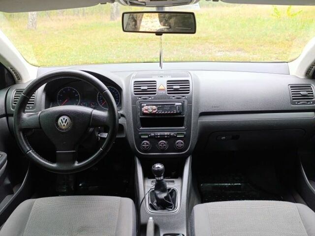 Серый Фольксваген Джетта, объемом двигателя 1.6 л и пробегом 288 тыс. км за 4700 $, фото 7 на Automoto.ua