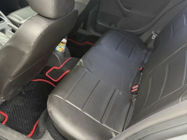 Серый Фольксваген Джетта, объемом двигателя 1.6 л и пробегом 266 тыс. км за 4199 $, фото 5 на Automoto.ua