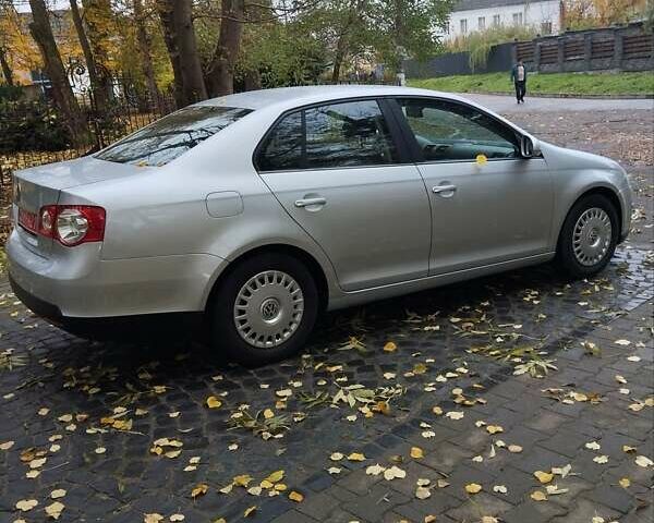 Серый Фольксваген Джетта, объемом двигателя 1.6 л и пробегом 184 тыс. км за 5899 $, фото 13 на Automoto.ua