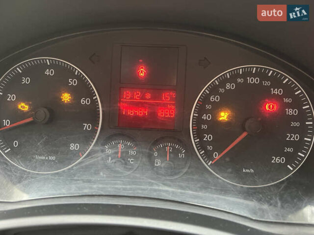 Сірий Фольксваген Джетта, об'ємом двигуна 1.6 л та пробігом 179 тис. км за 4000 $, фото 9 на Automoto.ua