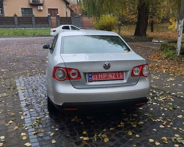 Серый Фольксваген Джетта, объемом двигателя 1.6 л и пробегом 184 тыс. км за 5899 $, фото 8 на Automoto.ua