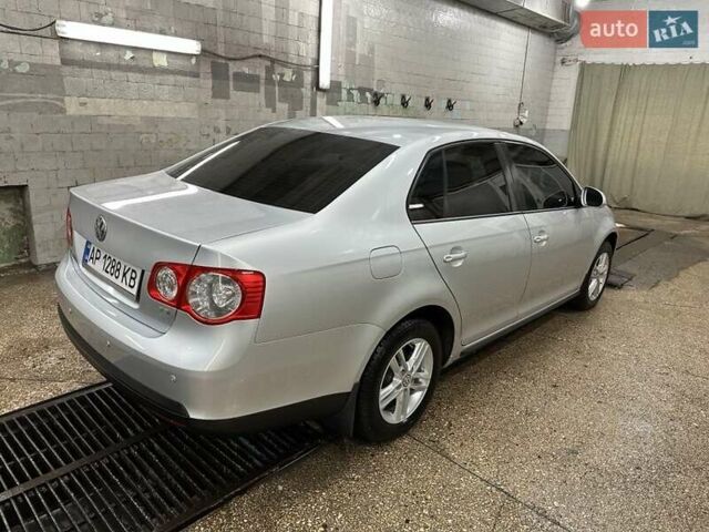 Сірий Фольксваген Джетта, об'ємом двигуна 1.6 л та пробігом 215 тис. км за 6200 $, фото 9 на Automoto.ua