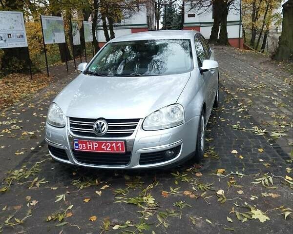 Серый Фольксваген Джетта, объемом двигателя 1.6 л и пробегом 184 тыс. км за 5899 $, фото 2 на Automoto.ua