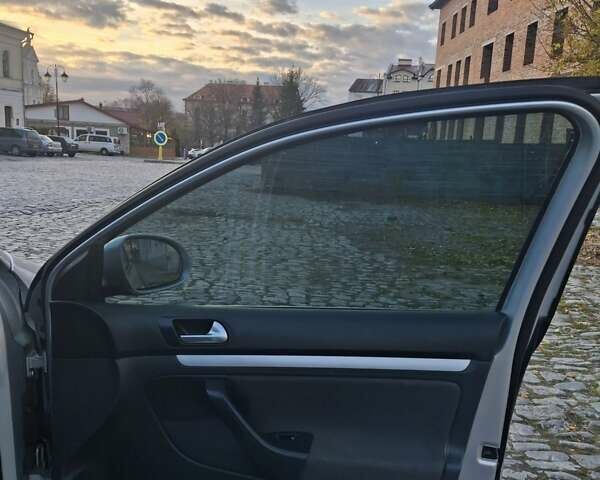 Серый Фольксваген Джетта, объемом двигателя 1.6 л и пробегом 289 тыс. км за 4799 $, фото 15 на Automoto.ua