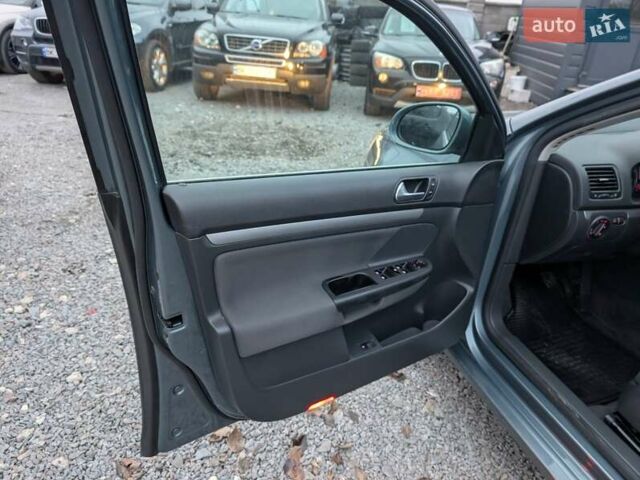 Серый Фольксваген Джетта, объемом двигателя 1.6 л и пробегом 228 тыс. км за 6450 $, фото 26 на Automoto.ua