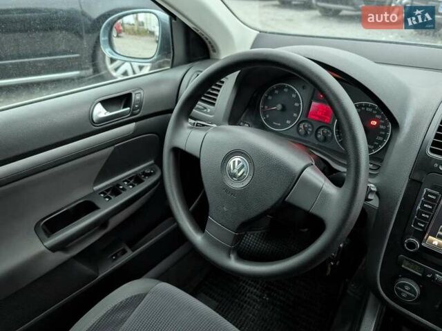 Серый Фольксваген Джетта, объемом двигателя 1.6 л и пробегом 228 тыс. км за 6450 $, фото 45 на Automoto.ua