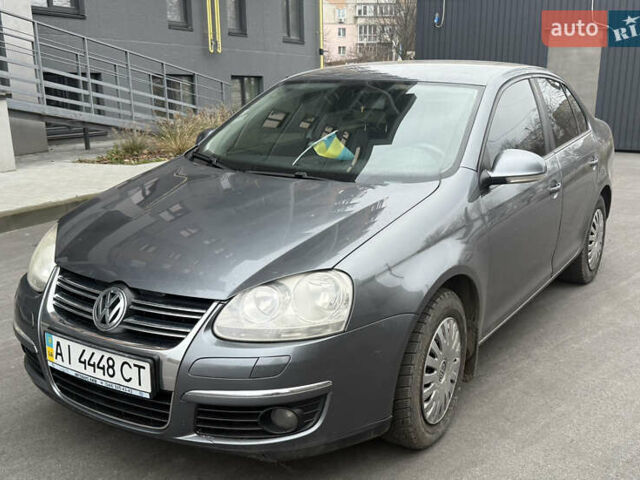 Сірий Фольксваген Джетта, об'ємом двигуна 1.6 л та пробігом 292 тис. км за 4700 $, фото 7 на Automoto.ua