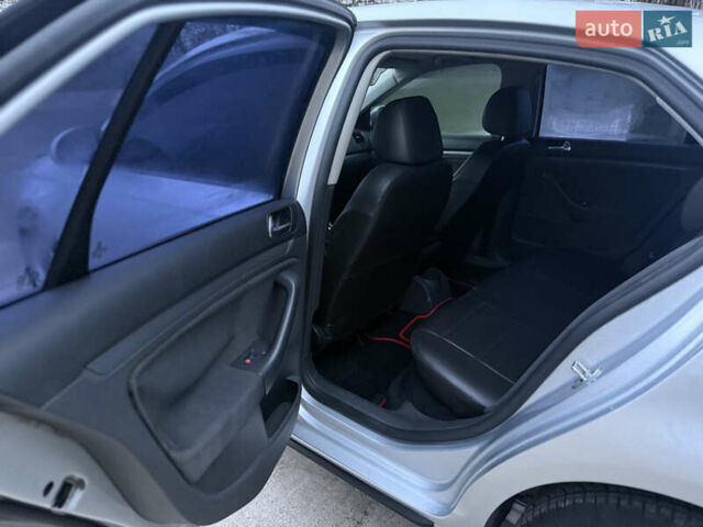 Серый Фольксваген Джетта, объемом двигателя 1.6 л и пробегом 250 тыс. км за 5750 $, фото 11 на Automoto.ua