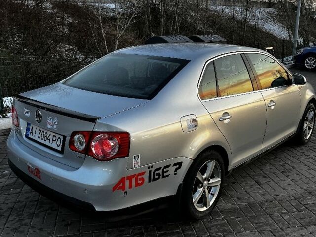 Сірий Фольксваген Джетта, об'ємом двигуна 1.6 л та пробігом 200 тис. км за 6000 $, фото 3 на Automoto.ua