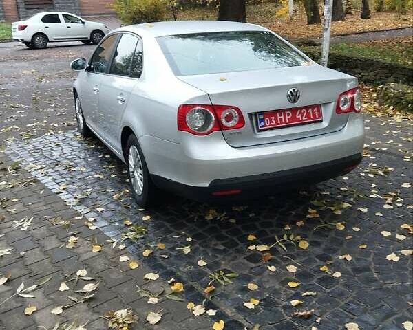 Серый Фольксваген Джетта, объемом двигателя 1.6 л и пробегом 184 тыс. км за 5899 $, фото 7 на Automoto.ua