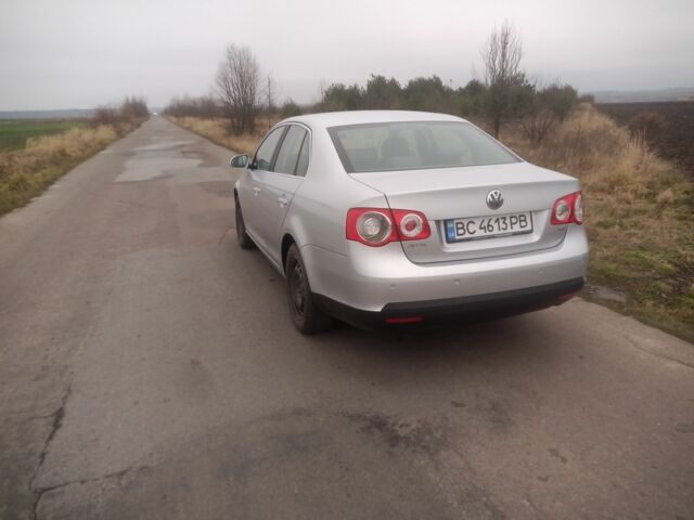 Серый Фольксваген Джетта, объемом двигателя 1.6 л и пробегом 260 тыс. км за 5100 $, фото 3 на Automoto.ua