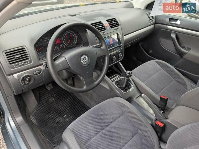 Серый Фольксваген Джетта, объемом двигателя 1.6 л и пробегом 228 тыс. км за 6450 $, фото 24 на Automoto.ua