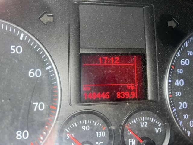 Серый Фольксваген Джетта, объемом двигателя 1.6 л и пробегом 148 тыс. км за 4100 $, фото 5 на Automoto.ua