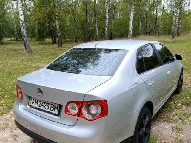 Серый Фольксваген Джетта, объемом двигателя 1.6 л и пробегом 288 тыс. км за 4700 $, фото 4 на Automoto.ua