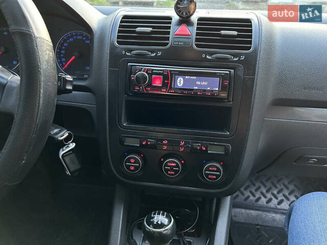 Серый Фольксваген Джетта, объемом двигателя 1.6 л и пробегом 320 тыс. км за 6000 $, фото 8 на Automoto.ua