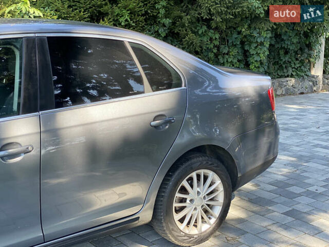 Серый Фольксваген Джетта, объемом двигателя 1.4 л и пробегом 201 тыс. км за 6350 $, фото 29 на Automoto.ua