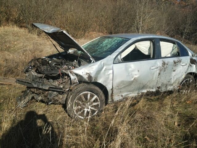 Серый Фольксваген Джетта, объемом двигателя 0 л и пробегом 254 тыс. км за 2000 $, фото 1 на Automoto.ua