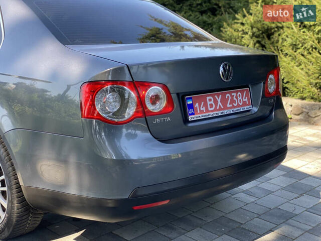 Серый Фольксваген Джетта, объемом двигателя 1.4 л и пробегом 201 тыс. км за 6350 $, фото 8 на Automoto.ua