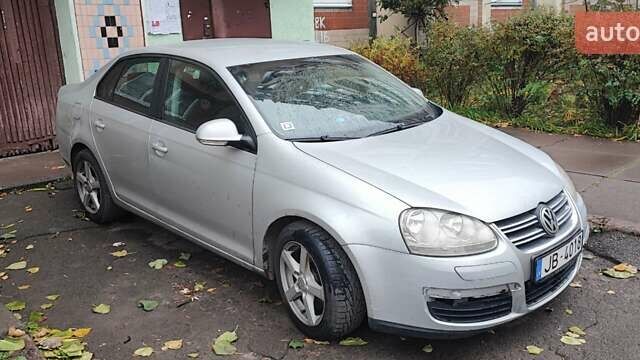 Серый Фольксваген Джетта, объемом двигателя 1.9 л и пробегом 405 тыс. км за 2350 $, фото 2 на Automoto.ua