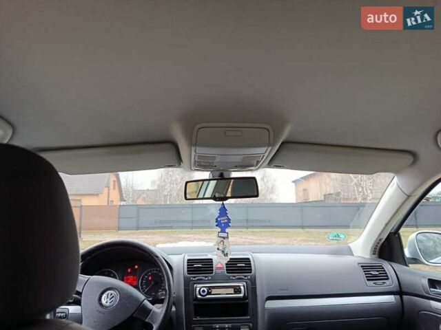 Серый Фольксваген Джетта, объемом двигателя 1.6 л и пробегом 270 тыс. км за 5899 $, фото 22 на Automoto.ua