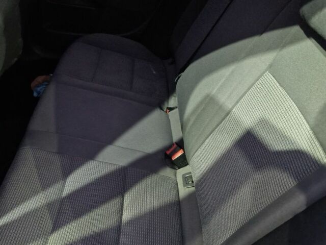 Серый Фольксваген Джетта, объемом двигателя 1.9 л и пробегом 255 тыс. км за 4900 $, фото 4 на Automoto.ua