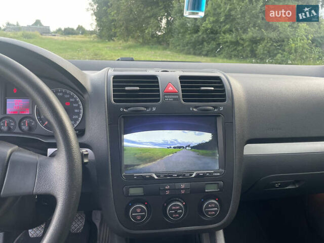 Серый Фольксваген Джетта, объемом двигателя 1.4 л и пробегом 150 тыс. км за 6450 $, фото 20 на Automoto.ua